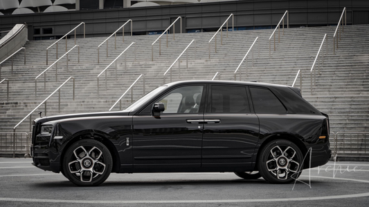 Rolls-Royce Cullinan Black Badge - Услуги персонального водителя.