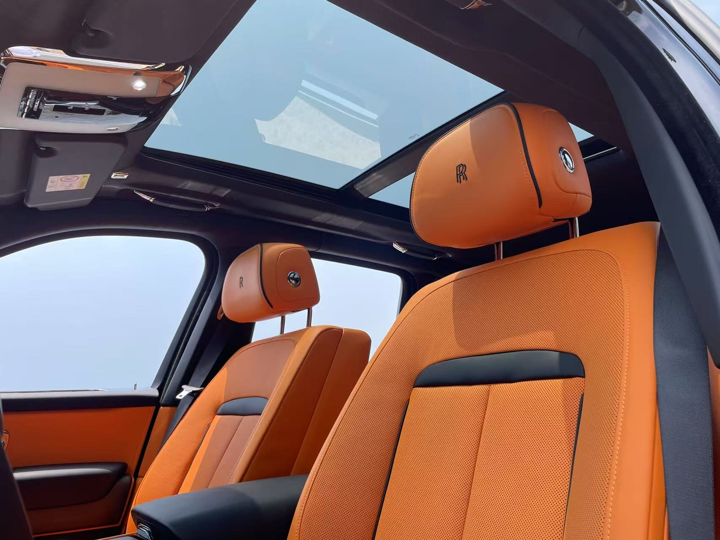 Rolls-Royce Cullinan - Услуги Персонального Шофера.