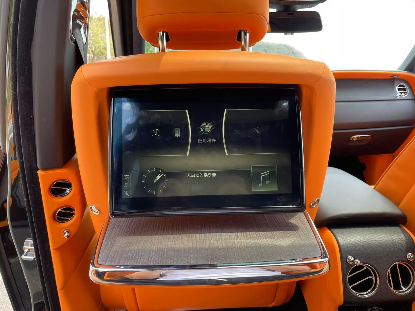 Rolls-Royce Cullinan - Услуги Персонального Шофера.