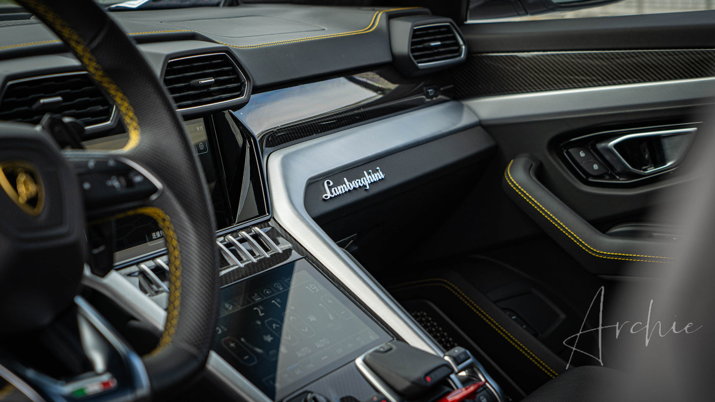 Lamborghini Urus - Услуги личного водителя