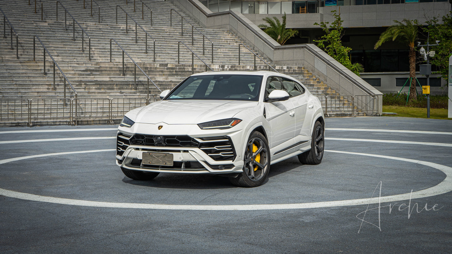 Lamborghini Urus - Услуги личного водителя