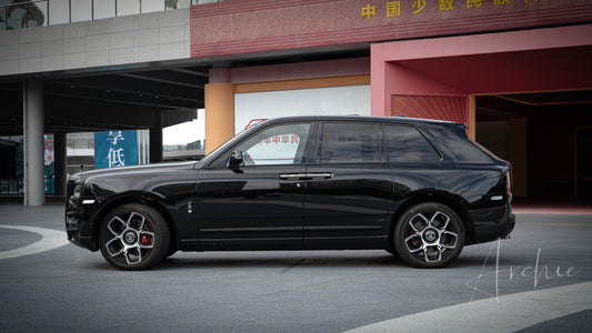 Rolls-Royce Cullinan BB - Услуги персонального водителя.