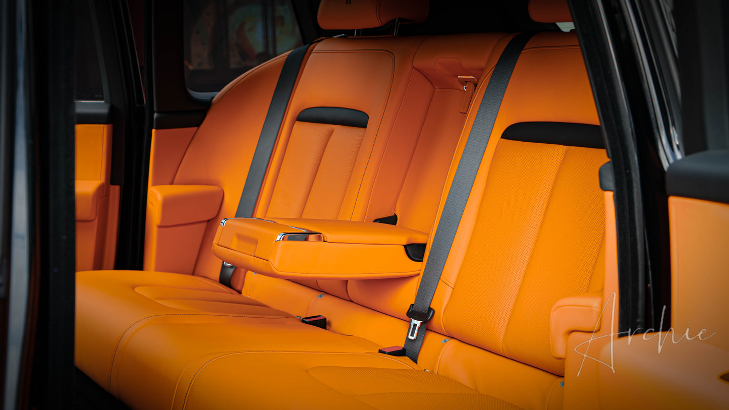 Rolls-Royce Cullinan BB - Услуги персонального водителя.