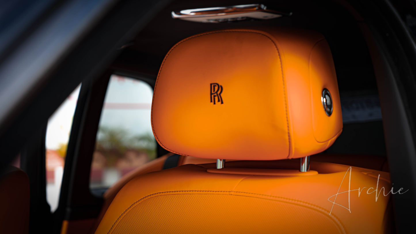 Rolls-Royce Cullinan BB - Услуги персонального водителя.