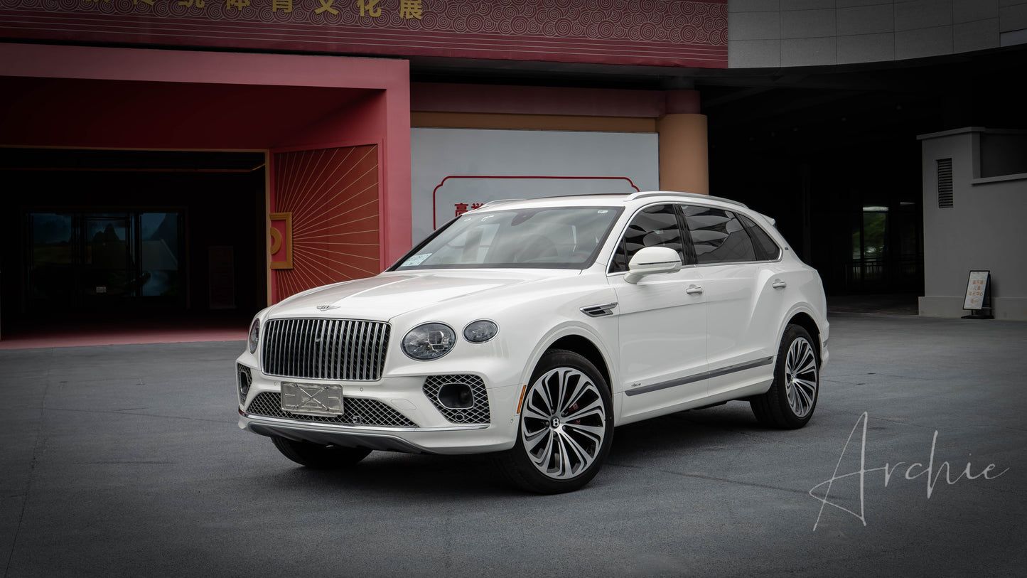 Bentley Bentayga White - Услуги персонального водителя.