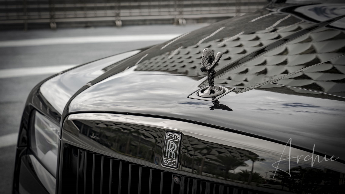 Rolls-Royce Cullinan Black Badge - Услуги персонального водителя.