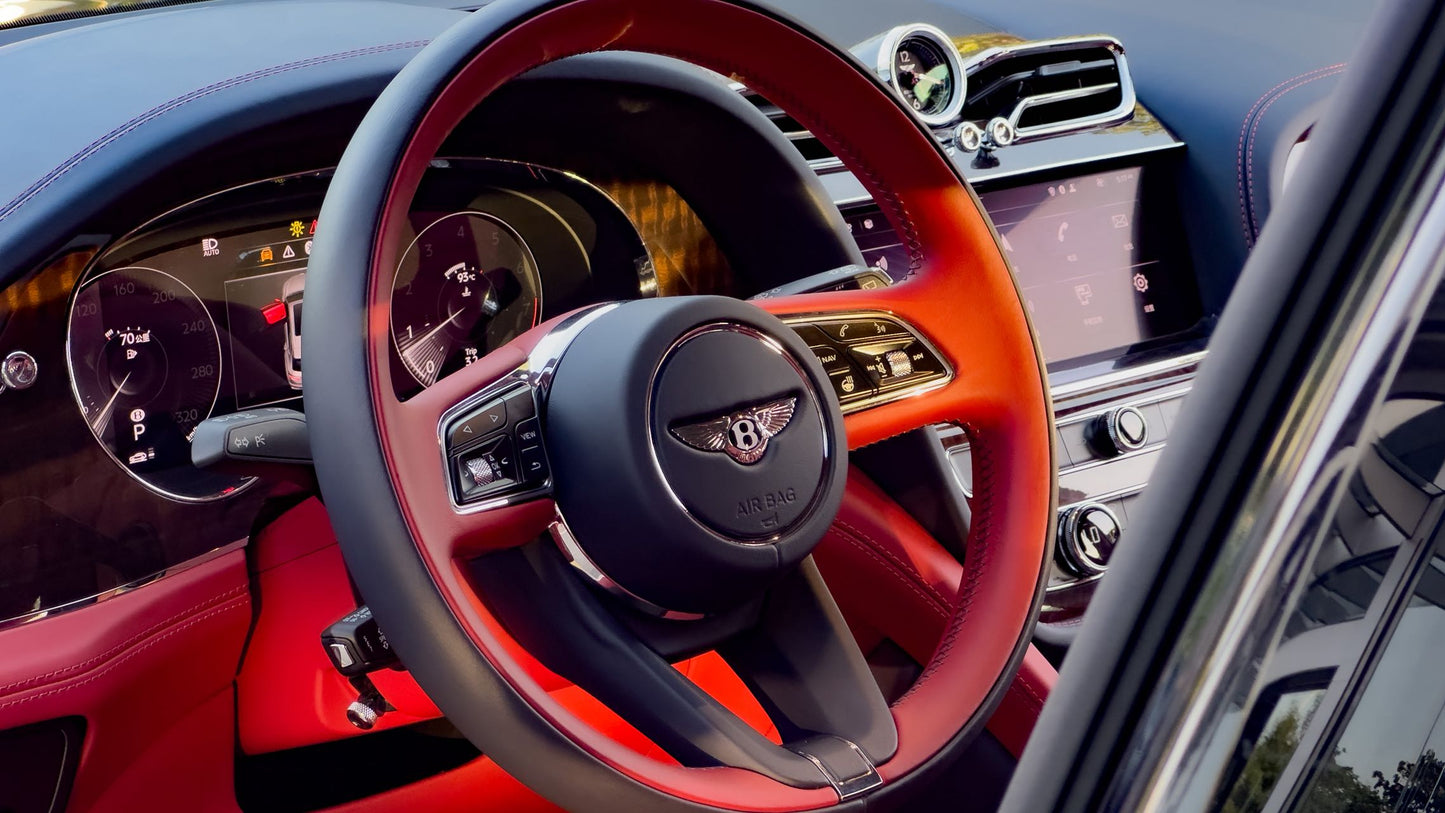 Bentley Bentayga Black - Услуги личного водителя.