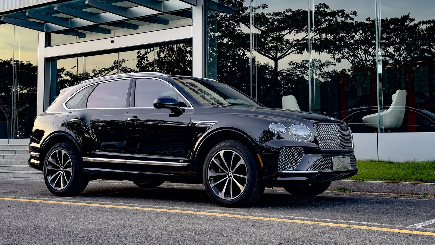 Bentley Bentayga Black - Услуги личного водителя.