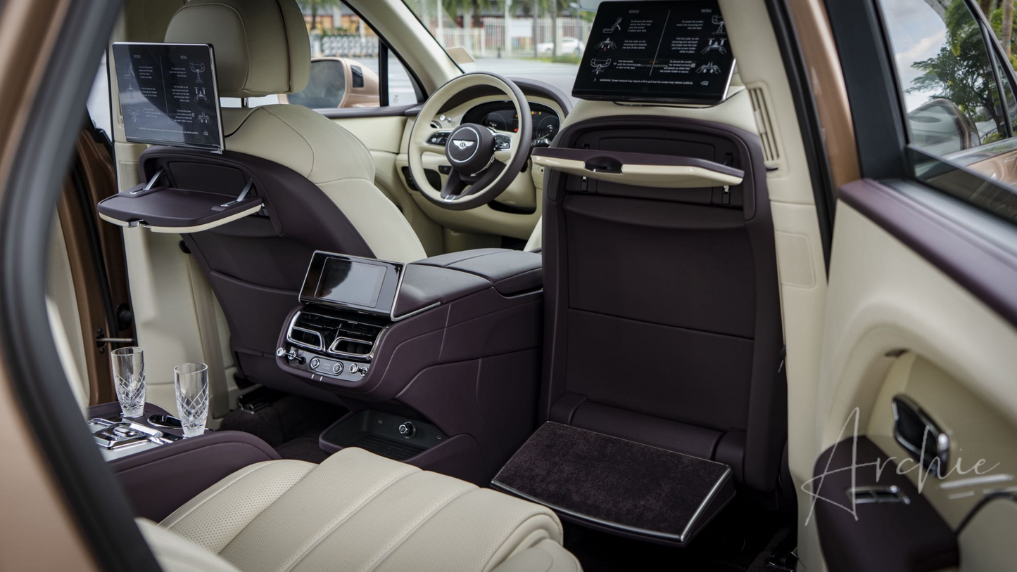 Bentley Bentayga Gold - Услуги личного водителя.