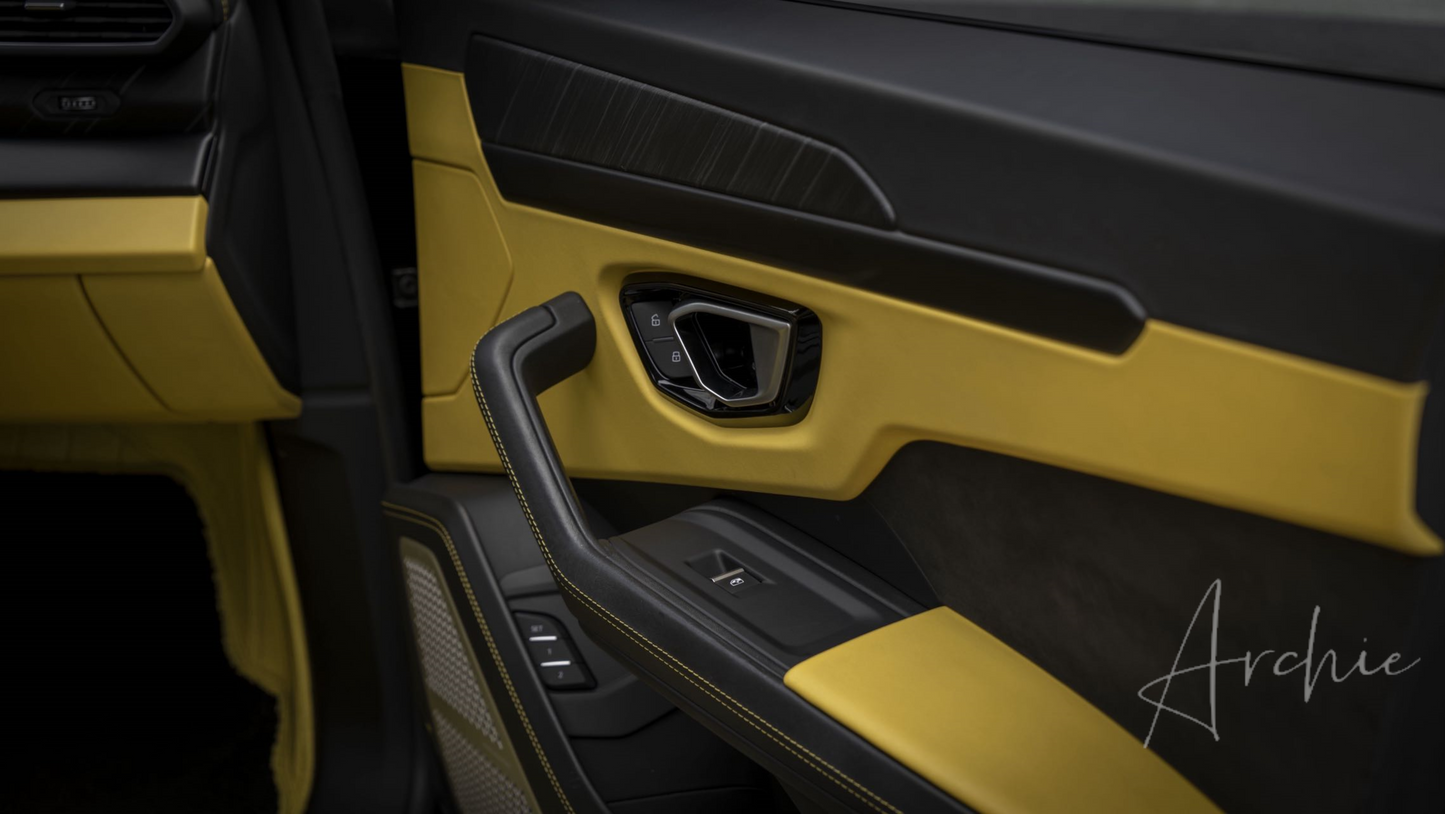Lamborghini Urus - Услуги личного водителя