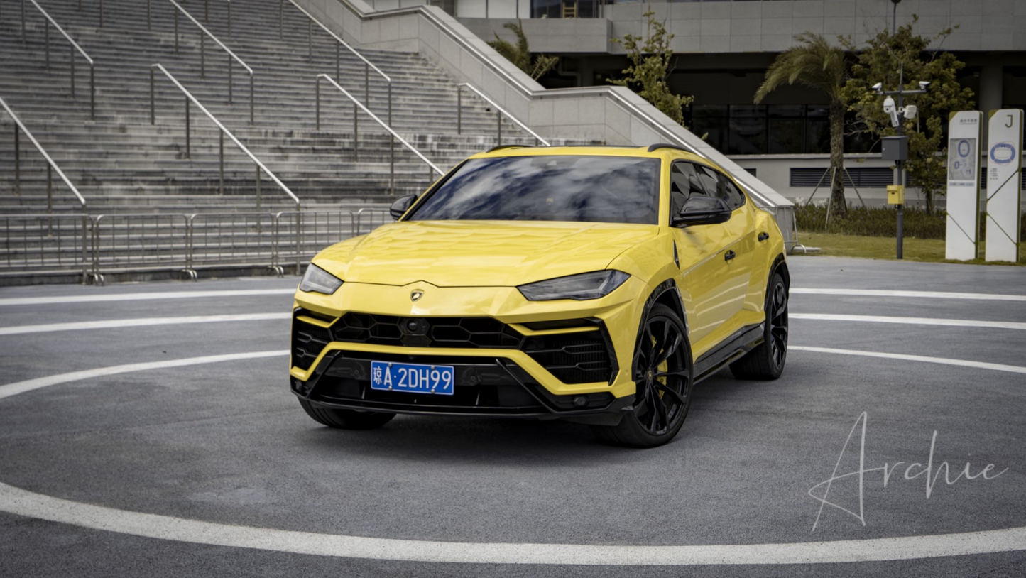 Lamborghini Urus - Услуги личного водителя